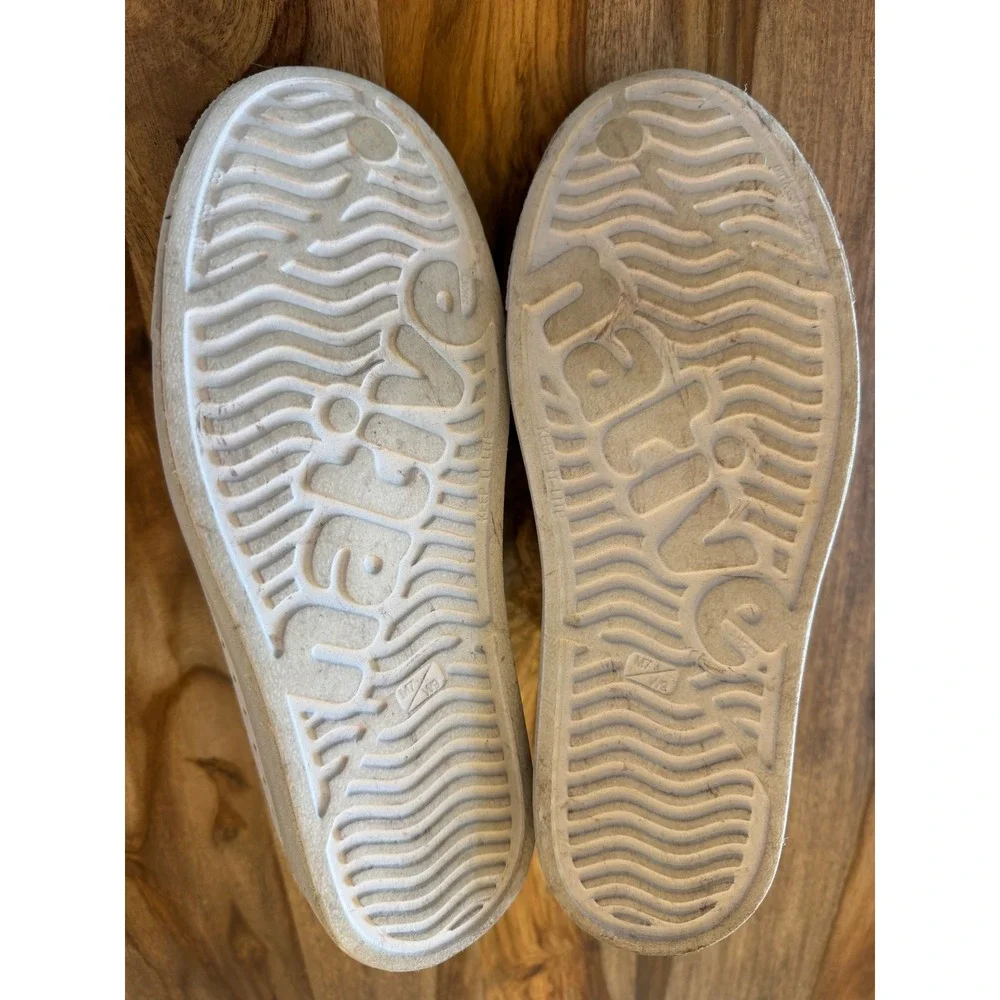 Native Jefferson Bloom White Slip On Sneakers Mens 7 Womens 9 Water Shoes